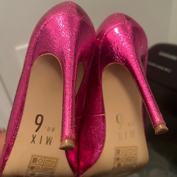 Hot Pink Size 10 - Picture 2 of 2